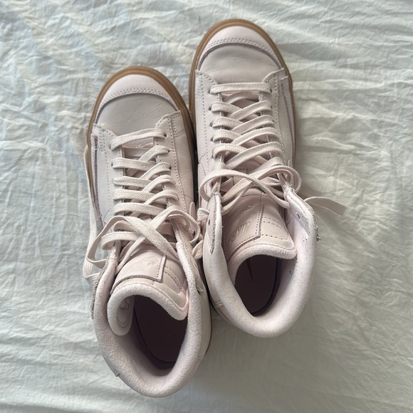 Nike Blazer Mid Premium in Pearl Pink Lavendar Leather Lace Up Sneakers 7 - Picture 3 of 7